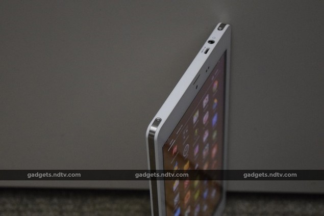 micromax_canvas_tab_p666_angle_ndtv.jpg